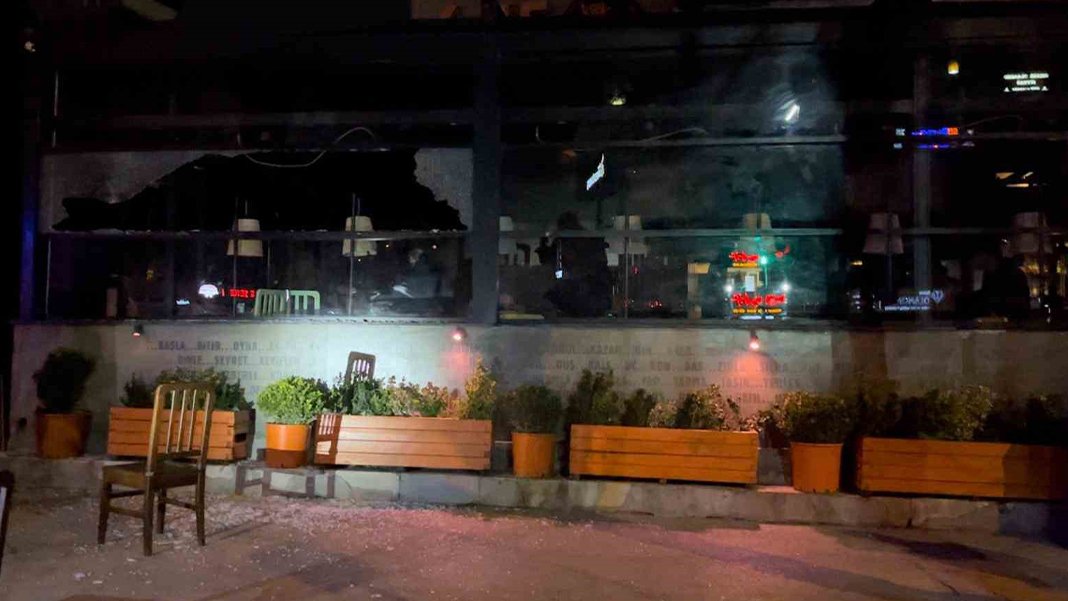 Bursa’da eğlence mekanına silahlı saldırı