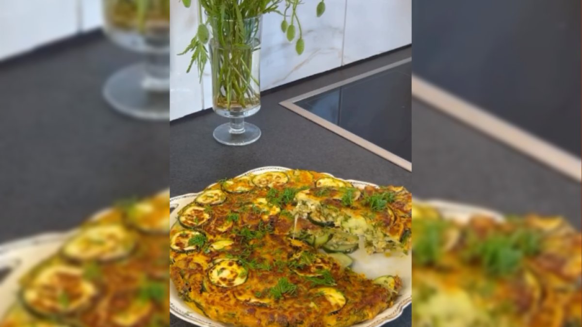 Kabak sevmeyene kabağı sevdirecek! Tadına bakan kabak almaya koşacak: İşte kabak böreği tarifi