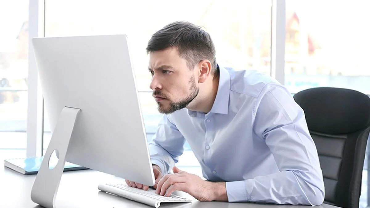 Uzun saatler boyunca bilgisayar başında olanlar dikkat! Bu rahatsızlığa yakalanabilirsiniz: Uzman isim uyardı