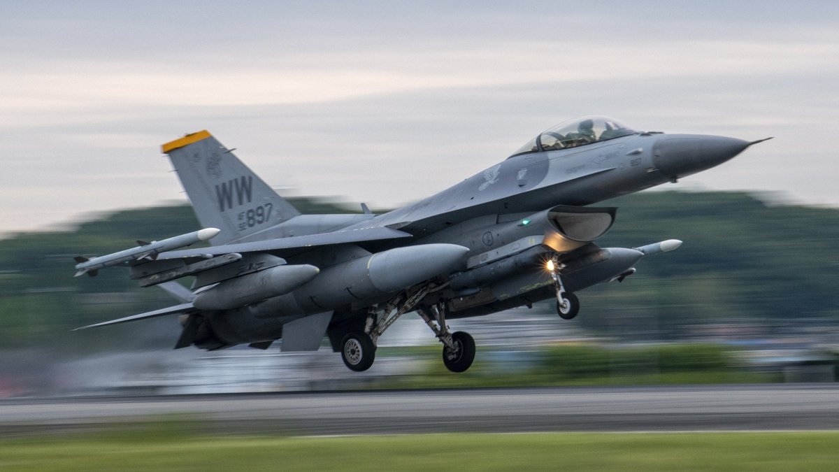 İlk uçuşu nerdeyse felaketle sonuçlanmıştı: F-16'lar neden hâlâ rağbet görüyor?