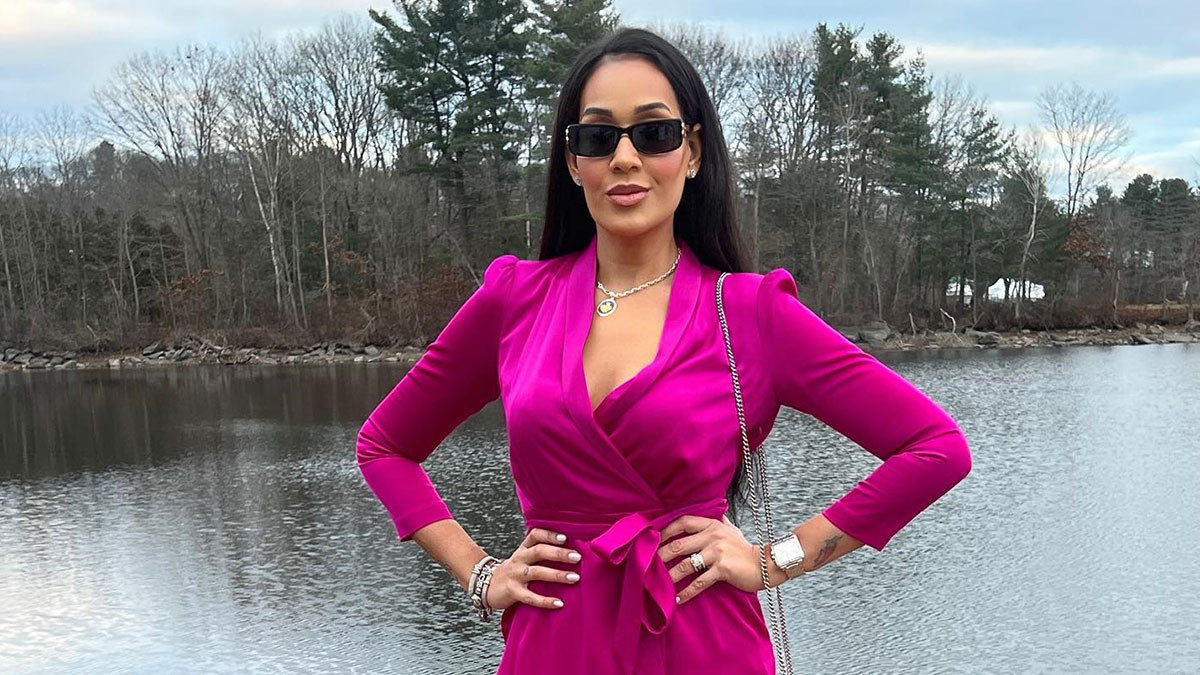 Makyaj videolarıyla ünlenen isim, zayıflama ameliyatı sonrası yaşamını yitirdi! 35 yaşındaydı, hayranları şokta