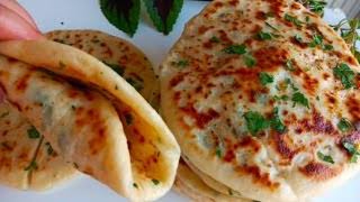 Pide tadında bazlama tarifi! Köylü kadınlarından püf noktası: Balon gibi şişiyor