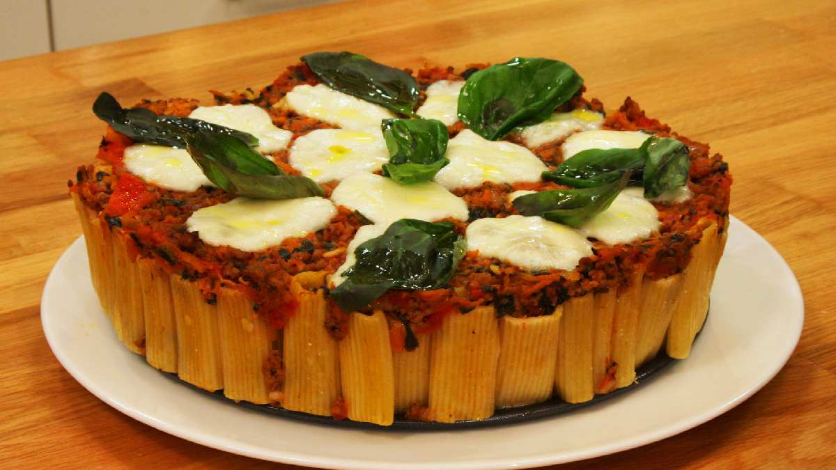 Fransa kraliçesinin ekmek bulamıyorsan pasta ye dediği tarif! İşte pasta makarna tarifi…