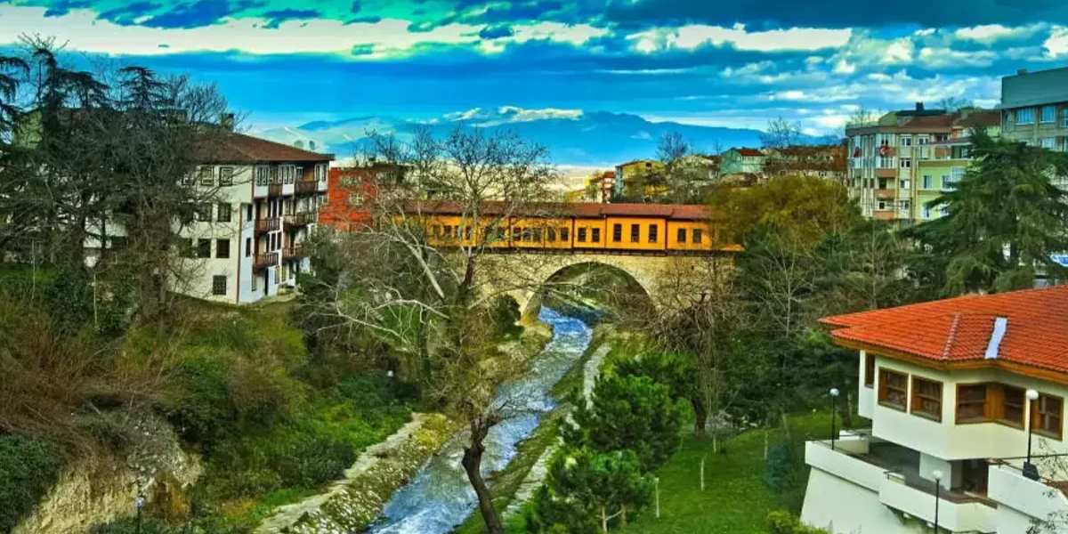 Hem Ankara’ya hem İstanbul’a yakın! Yaz kış turistlerle dolup taşıyor! Cennetin Türkiye’deki izi