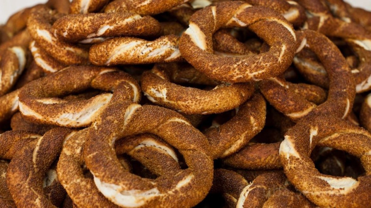 Ankara'da simit 15 TL oldu