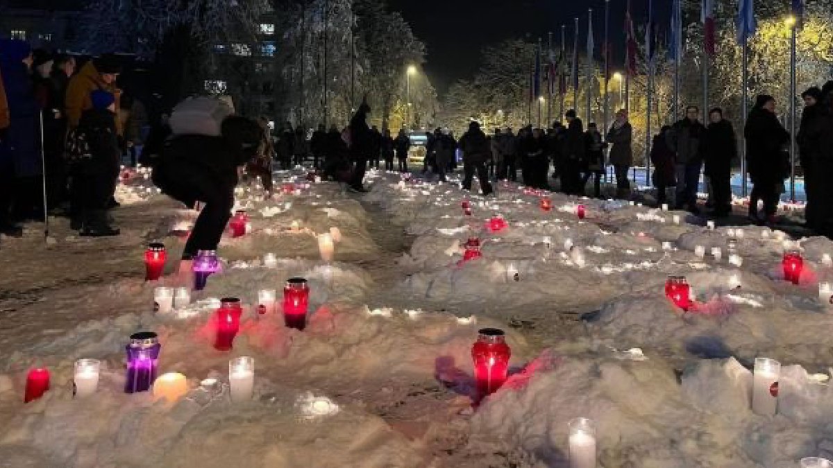 Slovenya’da İsrail'in katlettiği Filistinliler için ‘kardan mezar’