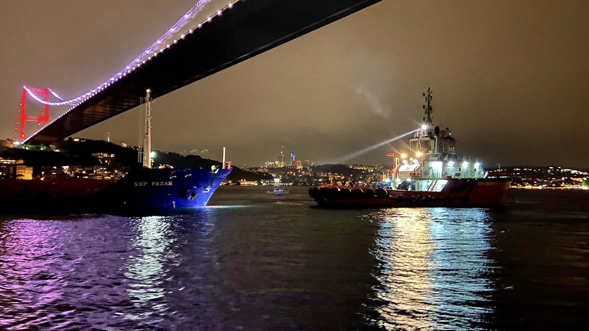 İstanbul Boğazı'nda trafik yeniden açıldı