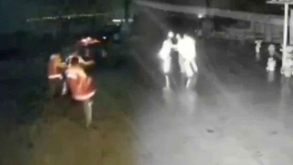 6 Şubat depremine ait yeni görüntü! Ayakta durmakta zorlandılar: Gökyüzündeki değişim şoke etti