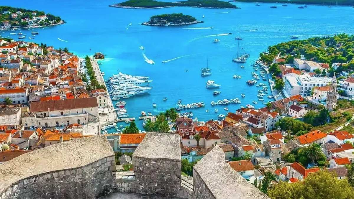 O şehirde yaşayanlar 4 bin TL’ye ev sahibi oluyor! Avrupa’nın en ucuz konutları… Pılını pırtını toplayan oraya kaçıyor