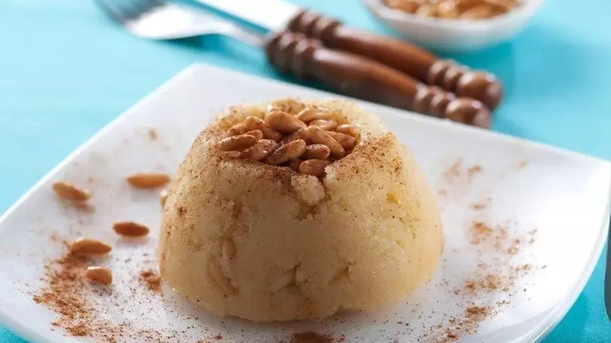 En pratik tatlı! 5 dakikada şipşak hazır: Böyle irmik helvası yok