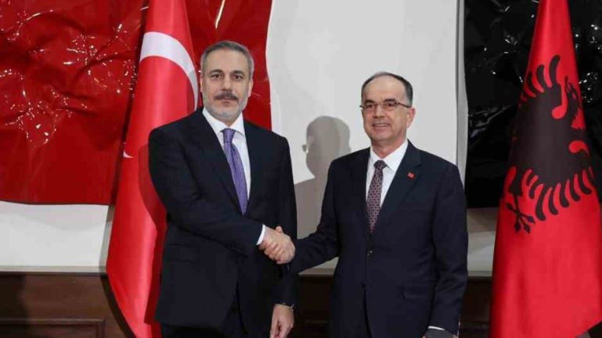 Fidan Arnavutluk Cumhurbaşkanı Begaj ile görüştü