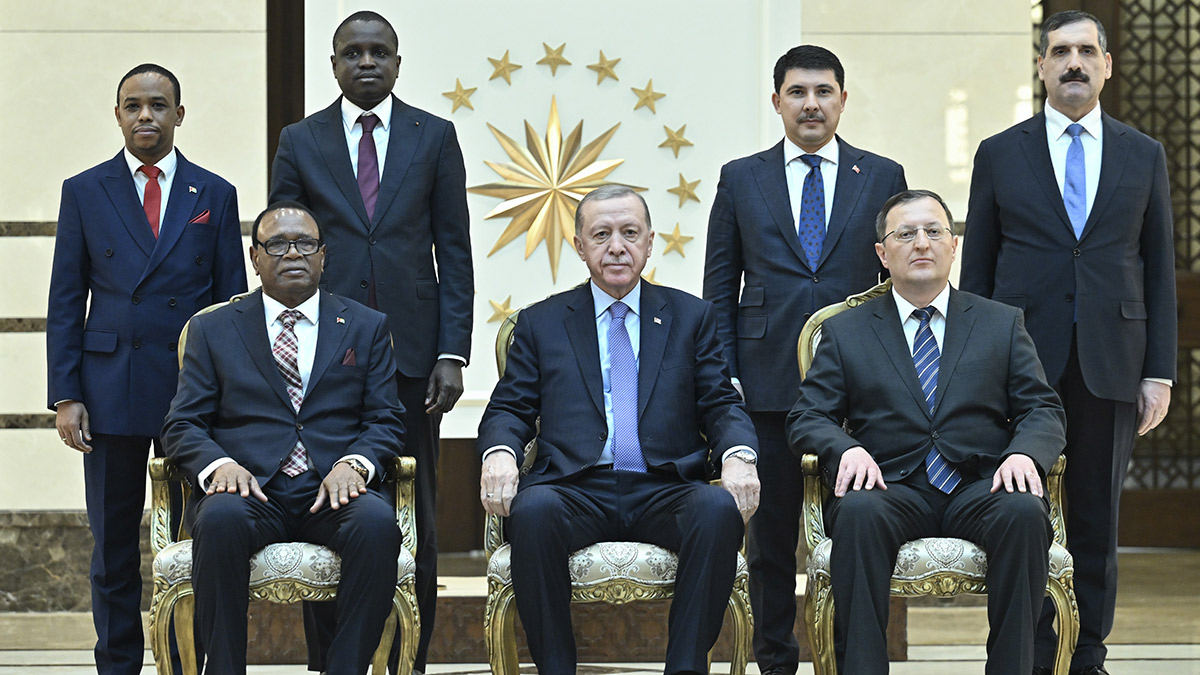 4 ülkenin büyükelçisinden Erdoğan’a güven mektubu