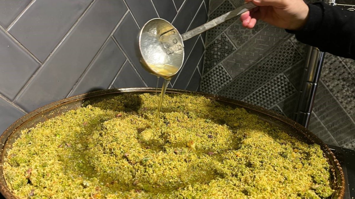 Buraya giden bir kez olsun tatsın! Baklavadan daha lezzetli, porsiyonu 90 liradan yok satıyor