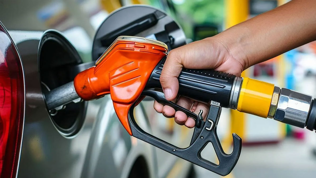 Akaryakıtta tabela yeniden değişiyor: Benzinin fiyatı 40'a dayandı