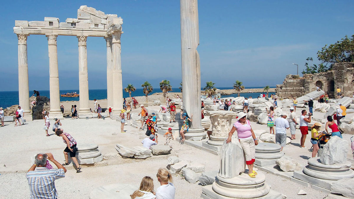 TÜİK verileri: Turizm geliri 2023'te arttı