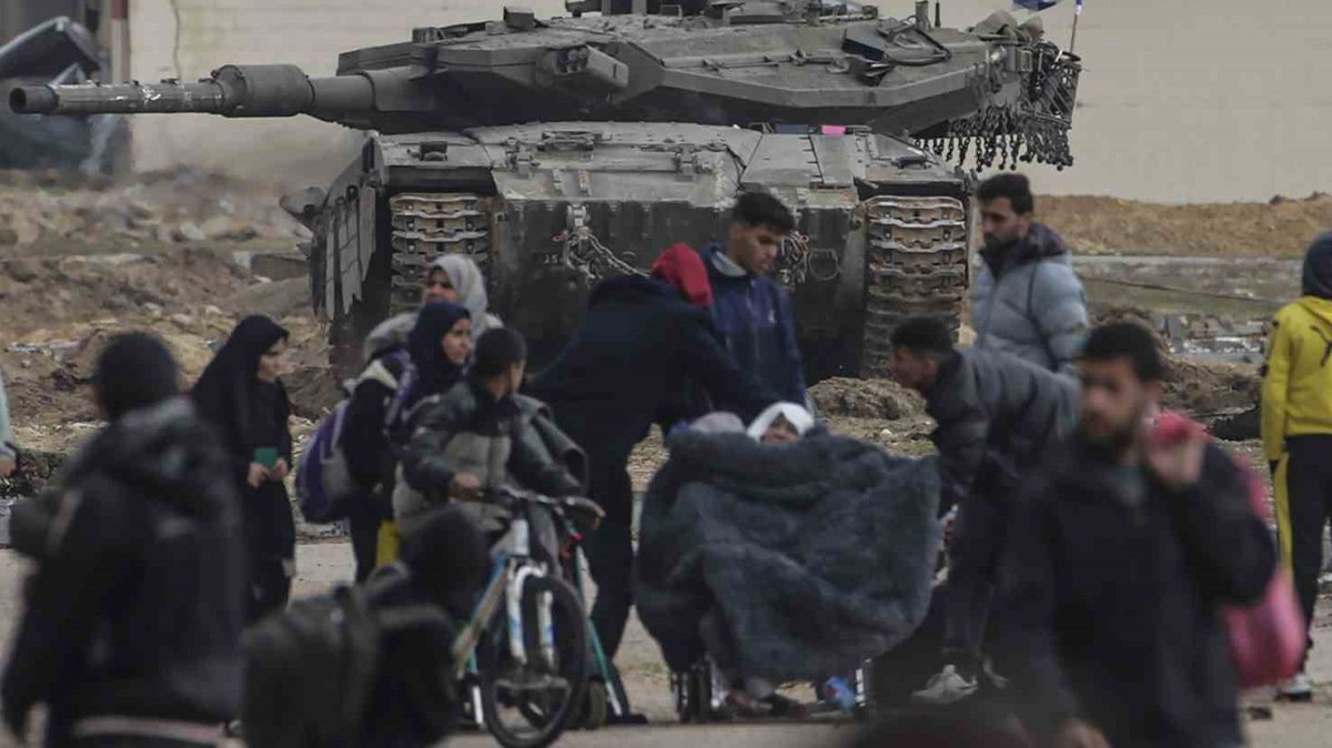 İsrail katliamlarına bir yenisini daha ekledi! Okulda çıplak, elleri ve gözleri bağlı onlarca ceset bulundu