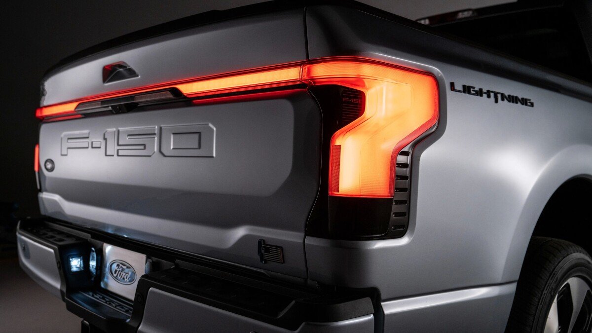 O marka otomobile sahipseniz ücretsiz! Markanın CEO'su araç sahiplerine dağıtılacağını duyurdu