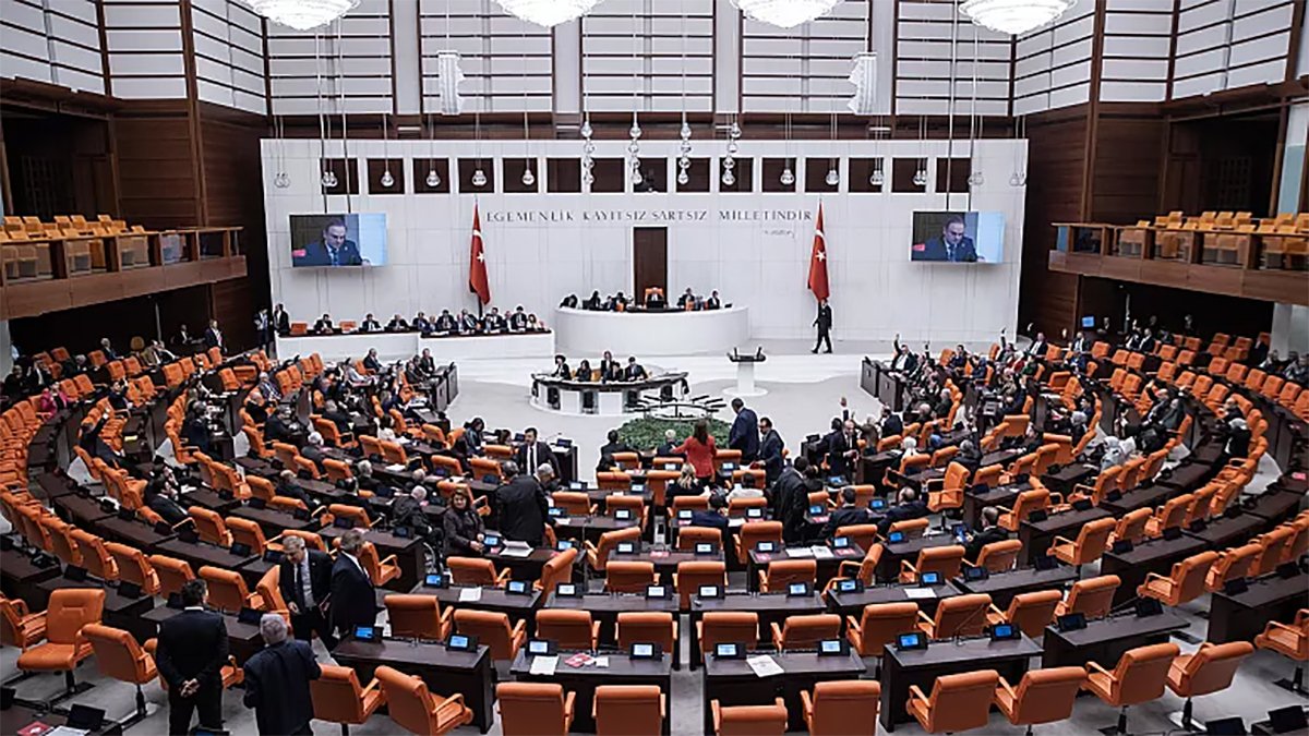 Парламент в турции. Парламент Турции. Великое национальное собрание Турции. TBMM. Зрительный зал.