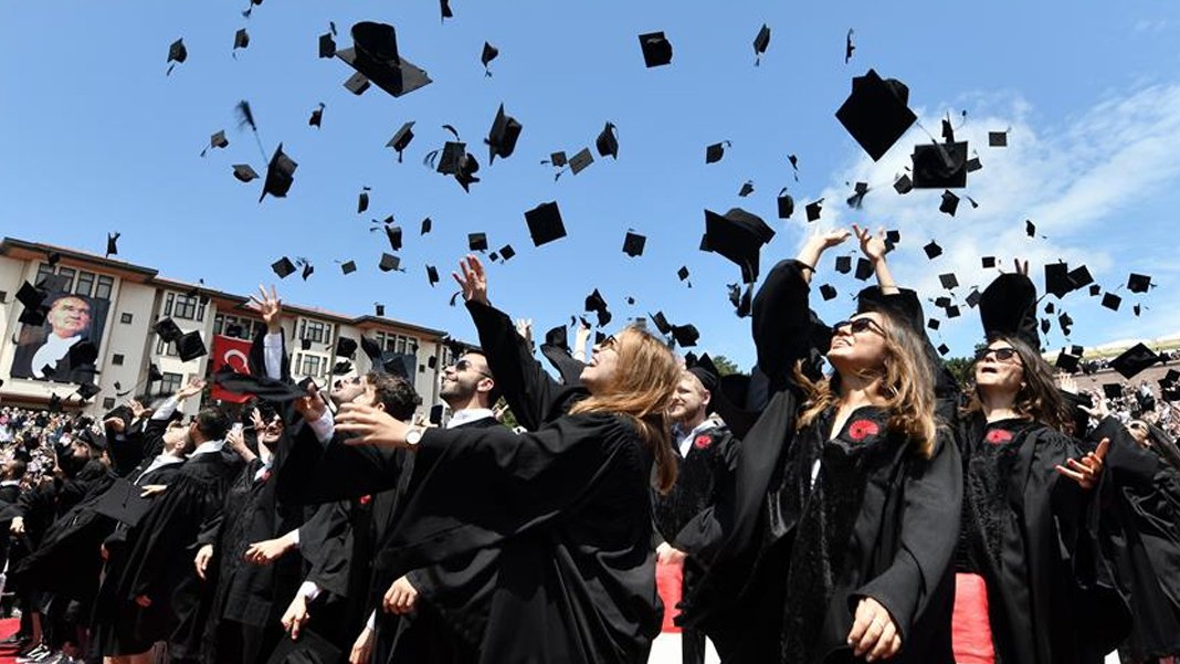 TÜİK verileri çarpıcı sonucu ortaya koydu: Üniversite mezunları yoksullaşıyor