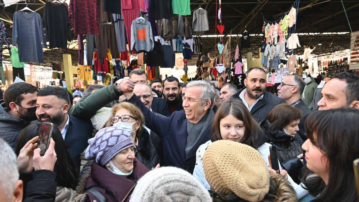 Mansur Yavaş Sıhhiye-yenişehir Pazaryerinde tezahüratlarla karşılandı