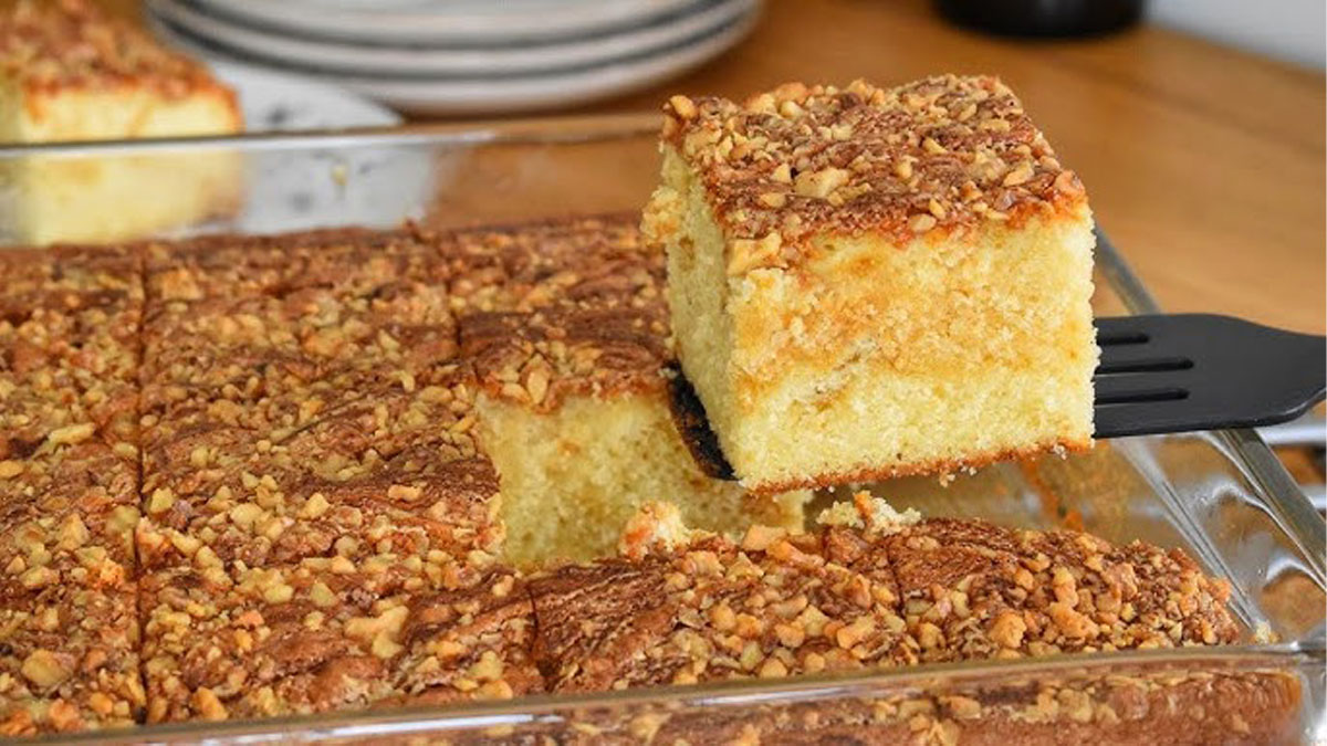 Ne Starbucks ne Özsüt! Tahin soslu kek tarifiyle misafirleri kıskandırın, pamuk gibi ağızda dağılıyor