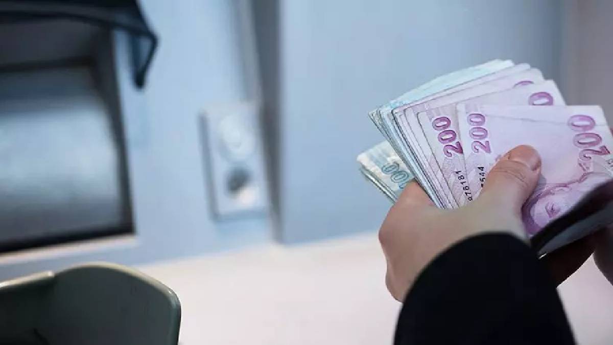 Emekliler soluğu o bankada alacak! Promosyona ek 5 Bin TL’lik bir ödeme daha: Bunu yapan parayı bulacak