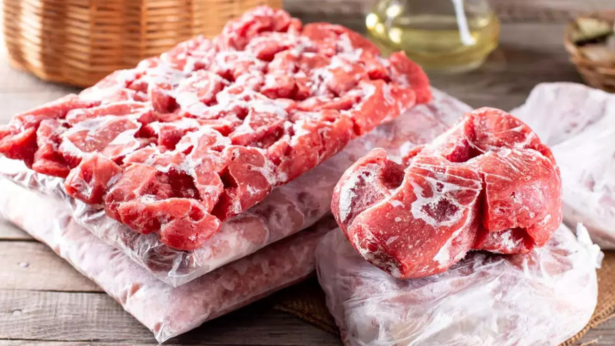 Dondurulmuş eti sakın böyle çözdürmeyin: Resmen zehre dönüşüyor! Eti yanlış çözdürmek hastalıklara yol açabilir