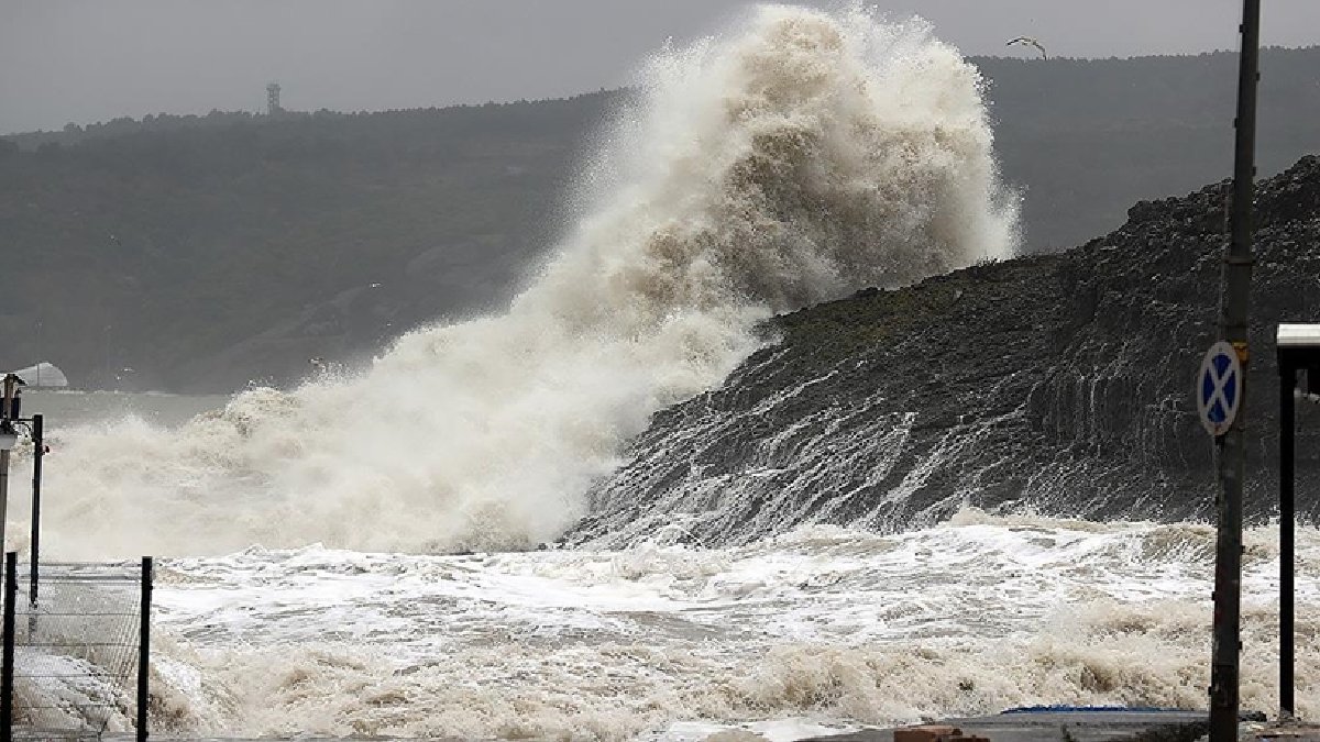 Üst üste toprak kayması ve çığ düşmesi uyarıları! Norveç son 30 yılın en şiddetli fırtınasına hazırlanıyor