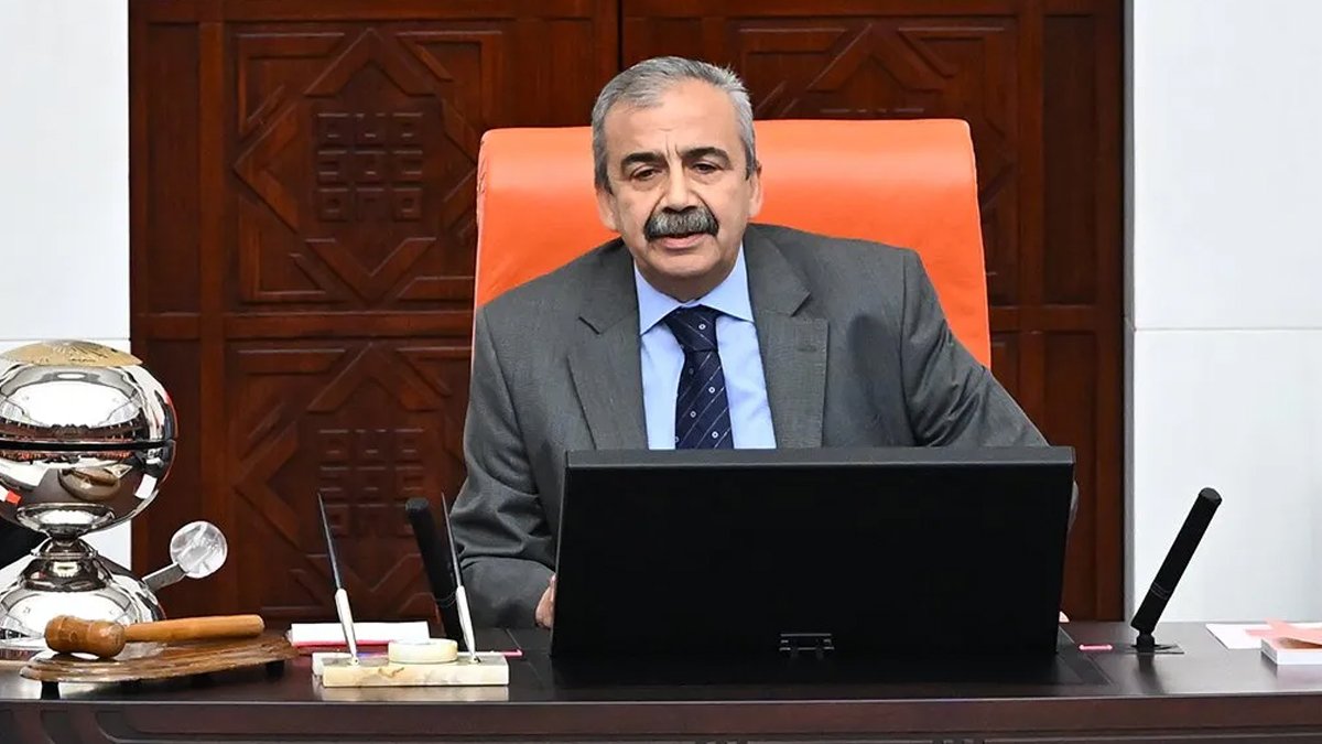 Sırrı Süreyya Önder'den İzmir için adaylık açıklaması