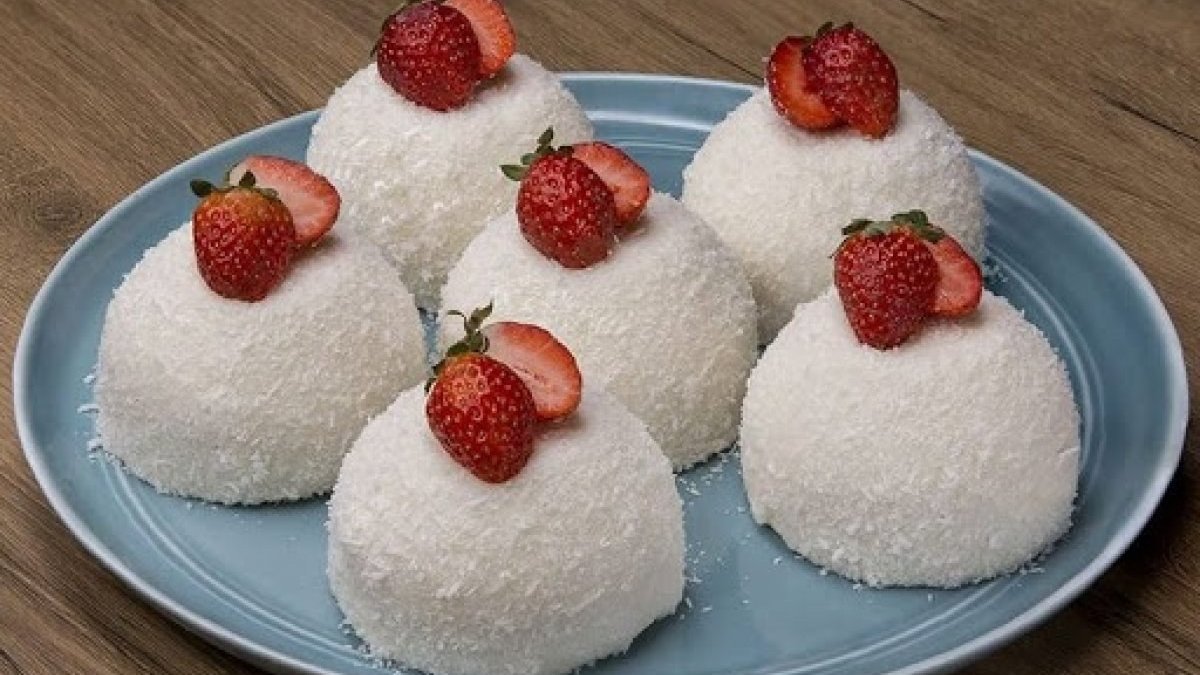 Kahvenin yanına ne yapacağım diye düşünmeyin! Kahvenin en iyi eşlikçisi: Tam kıvamında, kaşık kaşık yenebilen fincan tatlısı