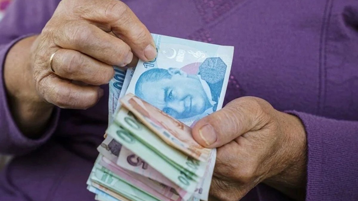 Emekliye ek zam kararı Resmi Gazete'de