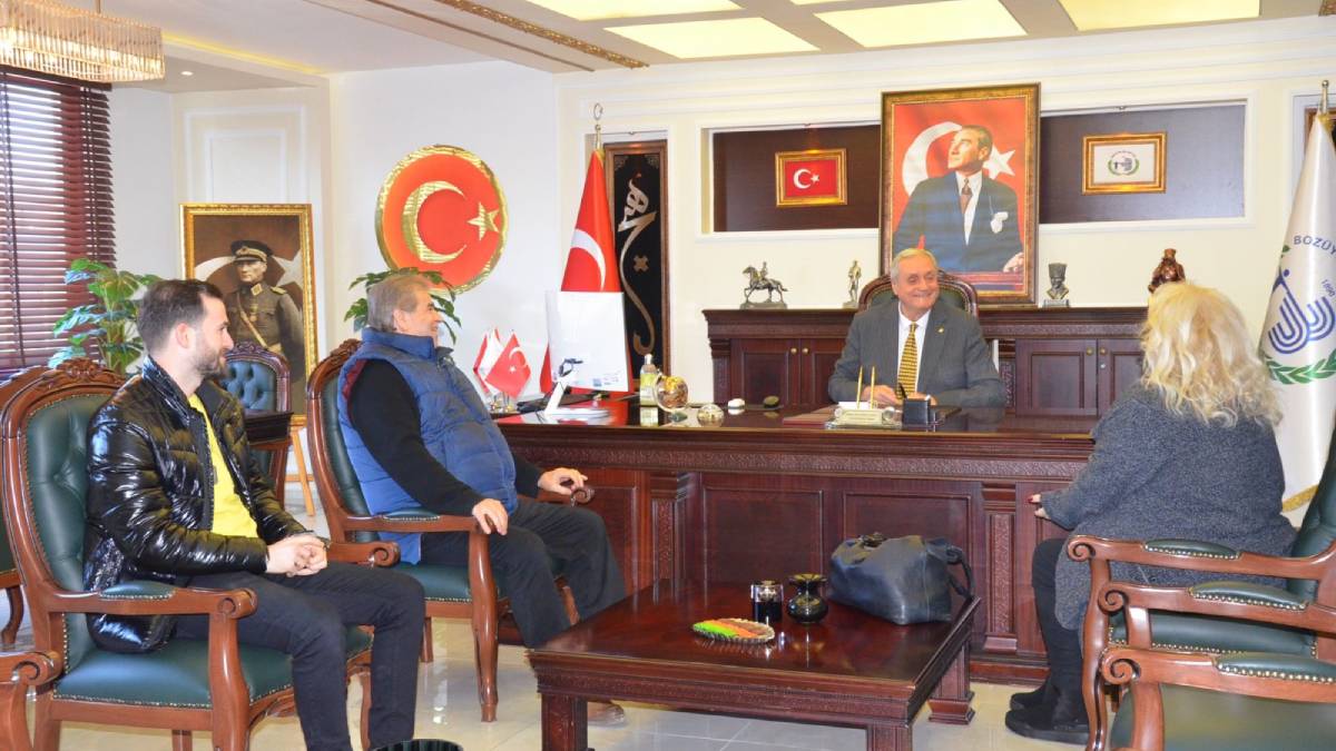 Başkan Bakkalcıoğlu’na Zeki Müren’in ailesinden ziyaret