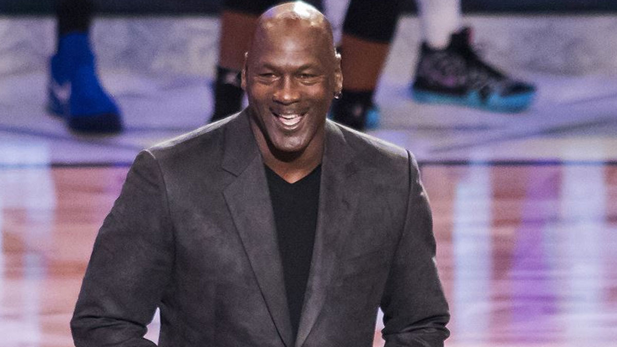 Michael Jordan’ın spor ayakkabıları rekor fiyata satıldı