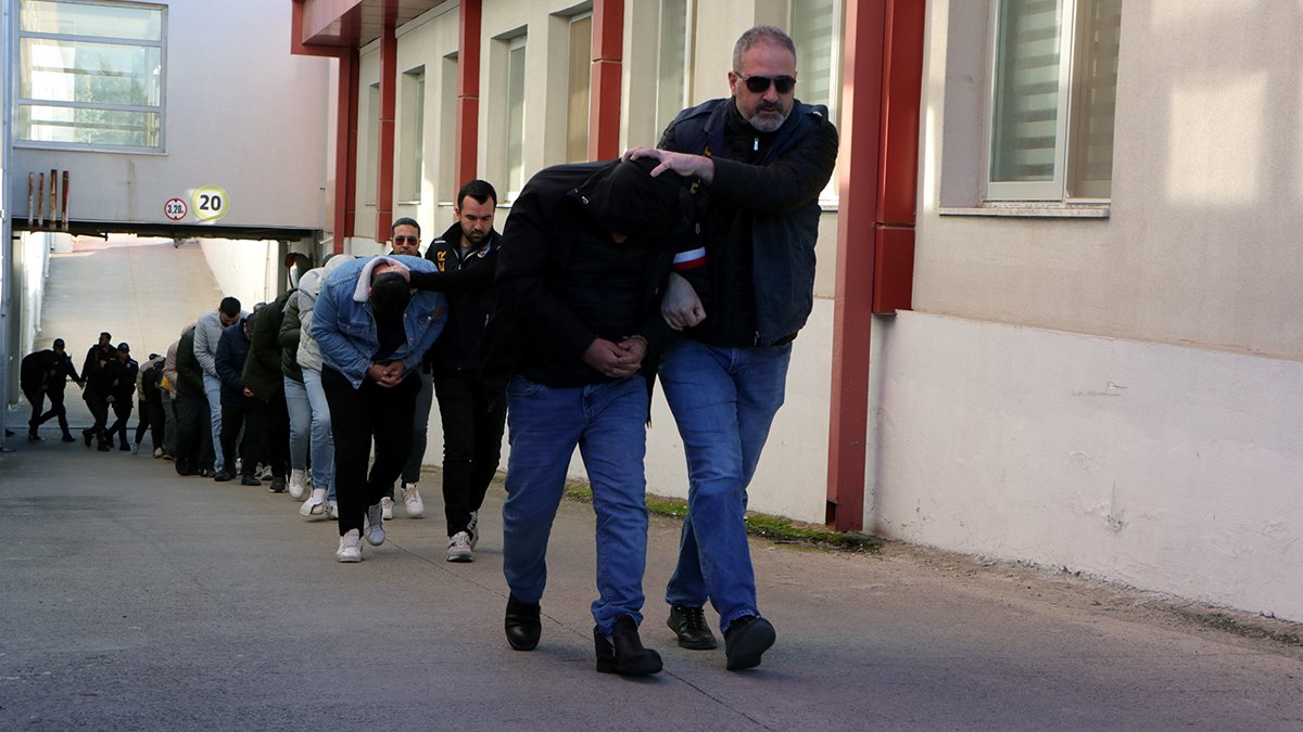 Adana'da 'Sibergöz-21' operasyonu: 21 tutuklama