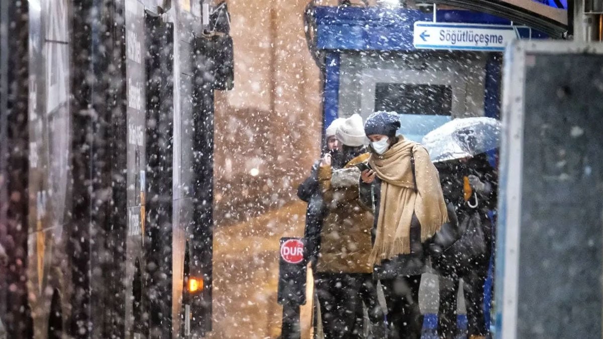 İstanbul'a kar yağışı için yeni tarih verildi: Şubat ortası ve mart ayına dikkat!