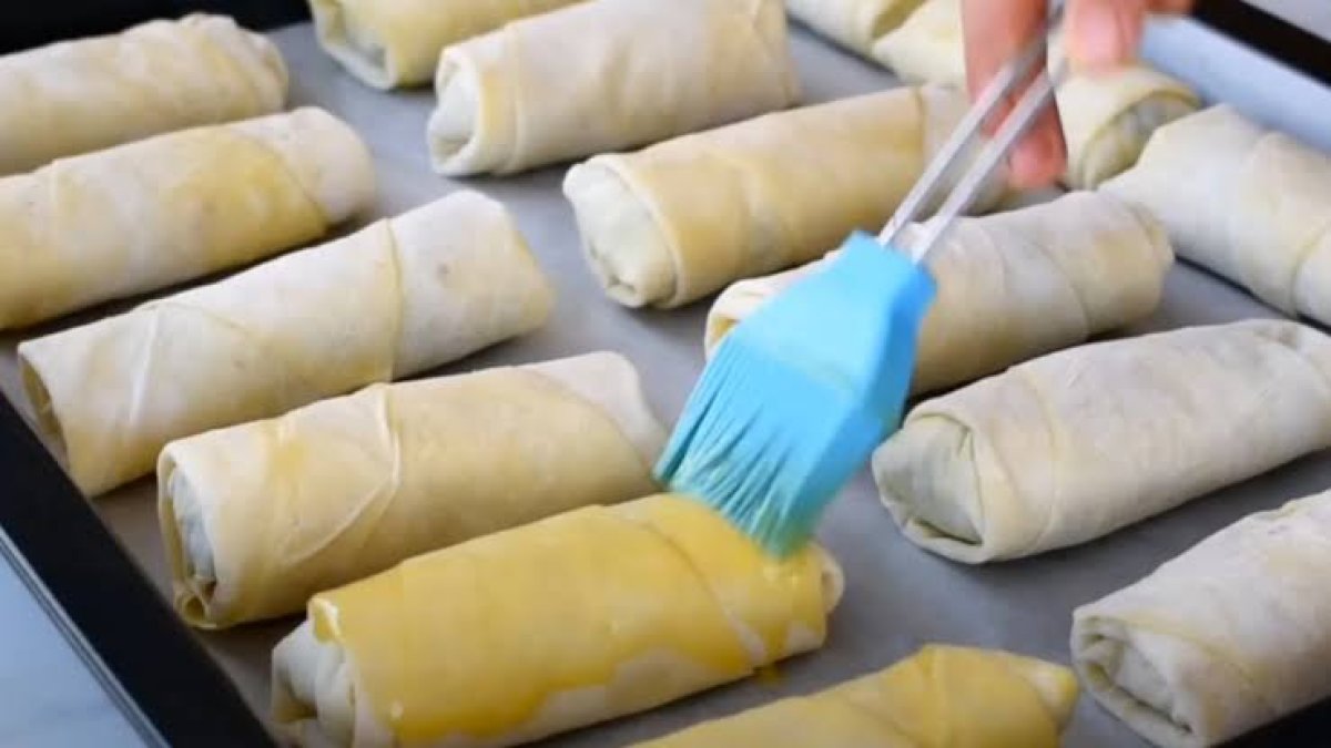 Börek yaparken unutmayın: Yufka aralarına bu meyvenin kabuğu sürün, çıtır çıtır oluyor