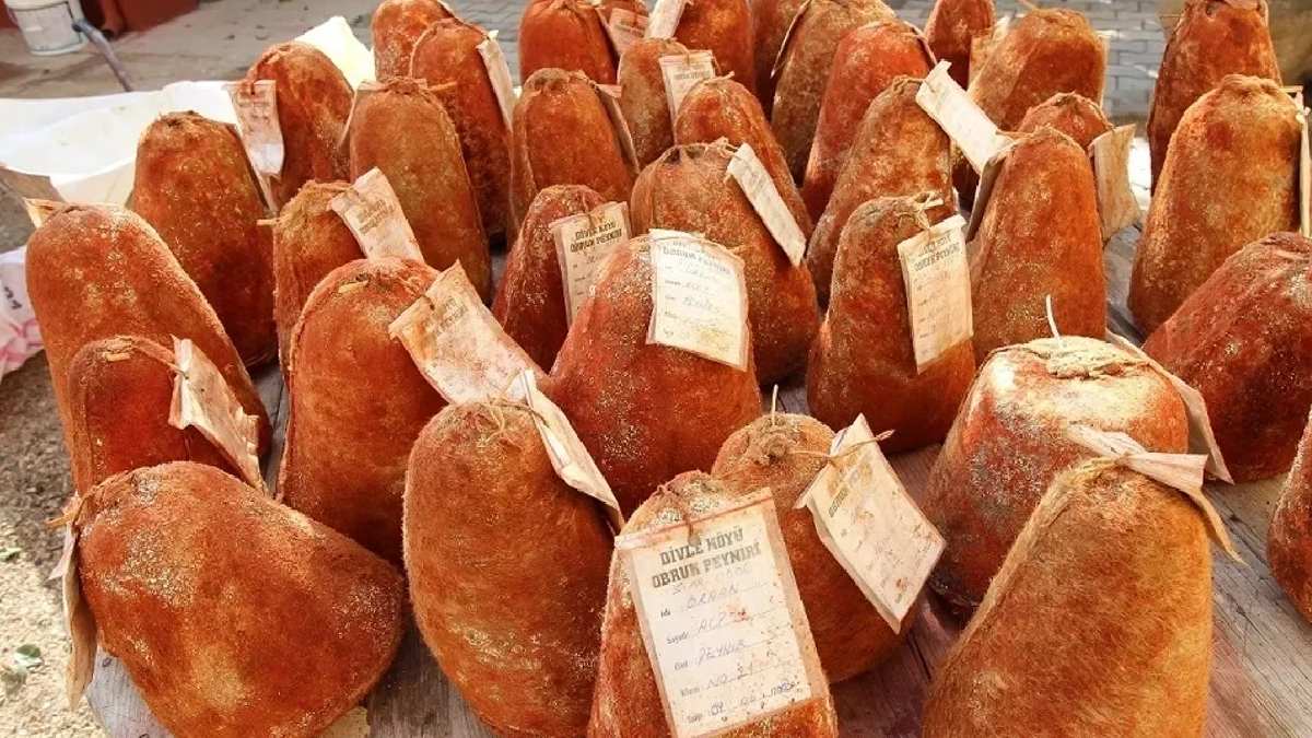 Turistler her yıl sırf onun için geliyor! Bulan kışlık stok yapıp öyle dönüyor! Fiyatı artsa da turistlerin cebine dokunmuyor