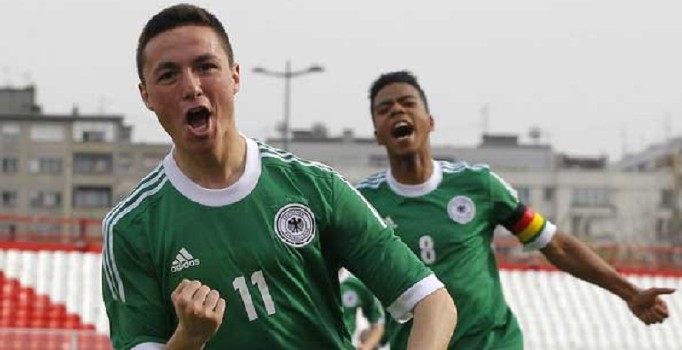 Beşiktaş'ta Oğuzhan Aydoğan takımla birlikte ilk antrenmanına çıktı