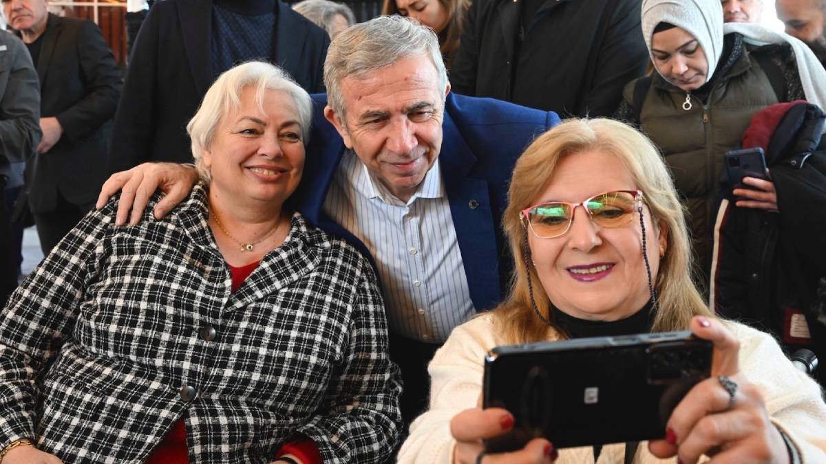 Mansur Yavaş ev hanımlarıyla bir araya geldi: “Ankara’dan aldığımızı Ankara’ya verdik”