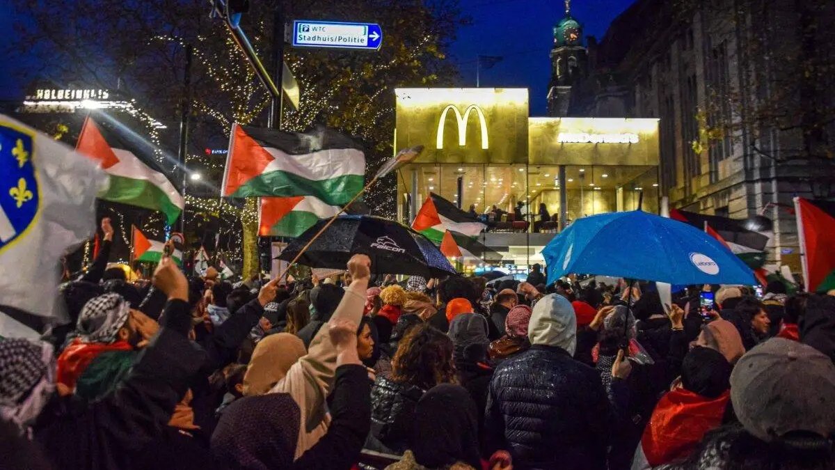 İsrail boykotu fast food devine darbe vurdu: McDonald's satışları dipte