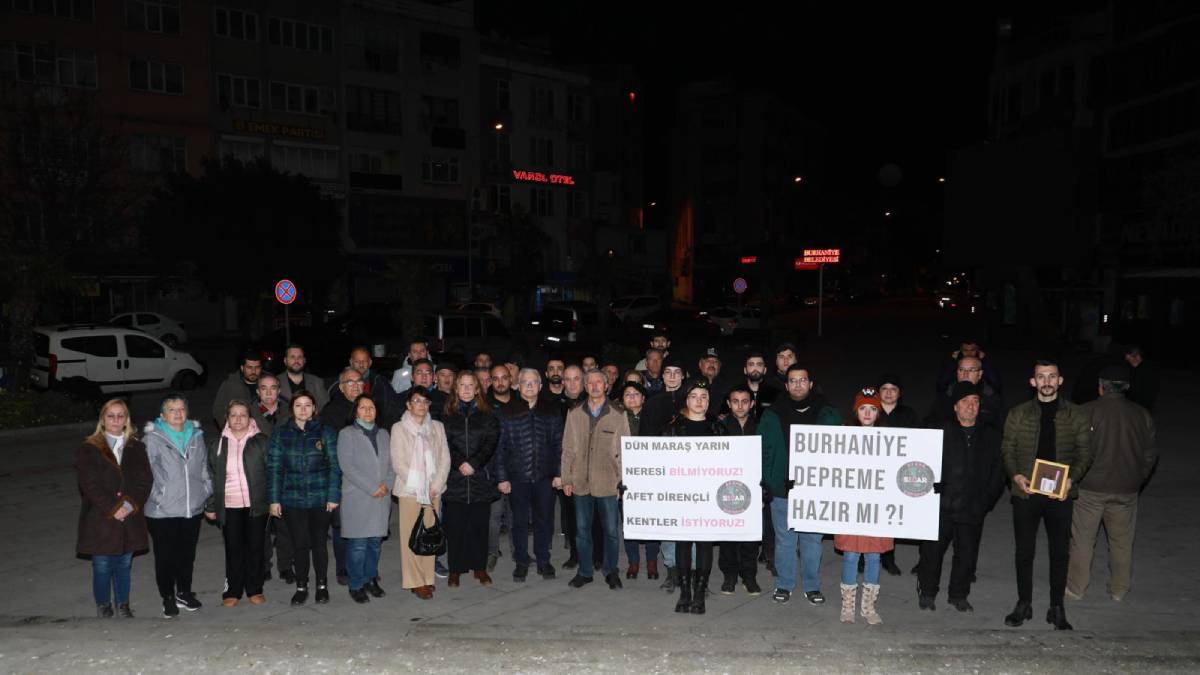 Burhaniye, 6 Şubat depremini 04:17'de andı