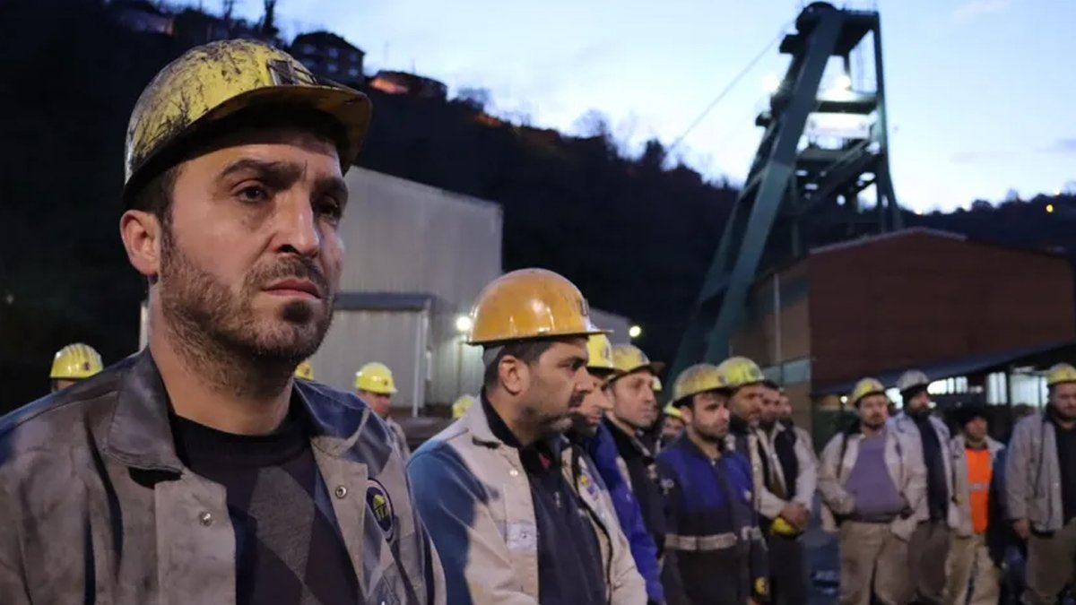 Zonguldak maden ocaklarında deprem anması: Bir cana nefes olmak için mücadele ettik