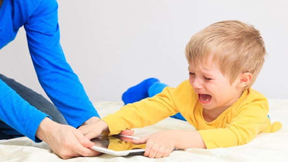 Evlerdeki büyük tehlike! Çocuklar daha çok küçükken maruz kalıyorlar! Bunlardan bakıcı olmaz  ‘Sakın yapmayın’