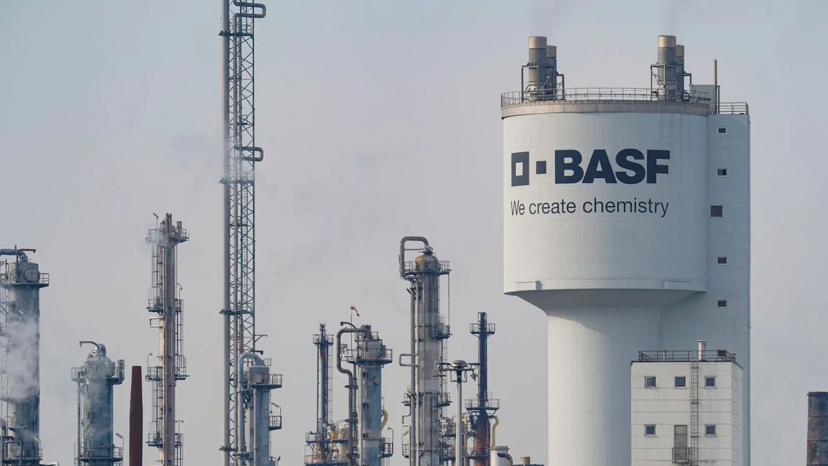 Alman kimya devi BASF‘e uluslararası çağrı: Doğu Türkistan'daki yatırımlarını sonlandır