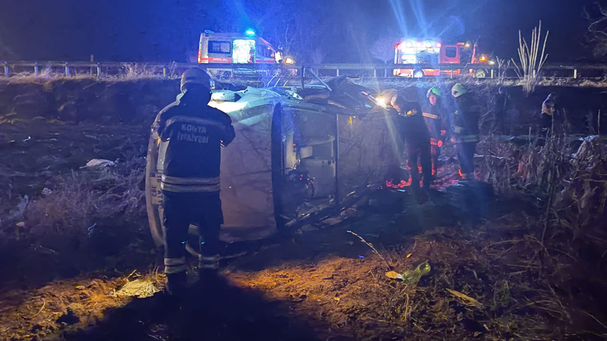 Konya'da otomobilin devrilmesi sonucu 3 kişi hayatını kaybetti