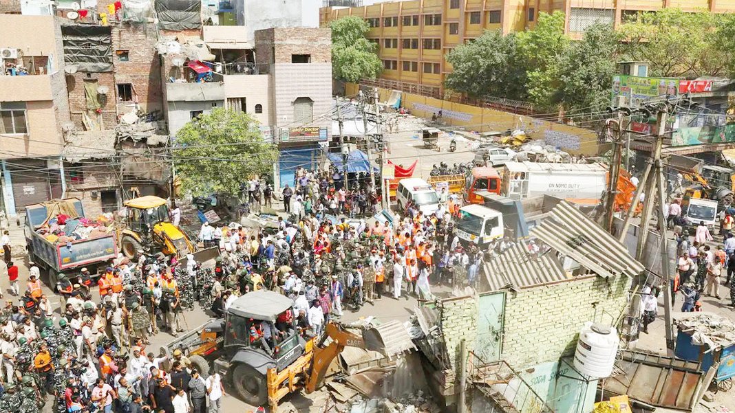 Hindistan'da Müslüman mülkleri yıkıma uğruyor