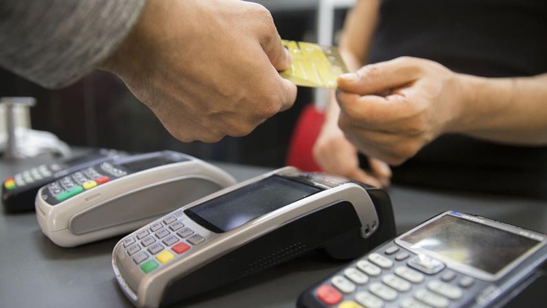 Merkez Başkanı Karahan merak edilen soruyu yanıtladı: Kredi kartı harcamalarına kısıtlama sinyali