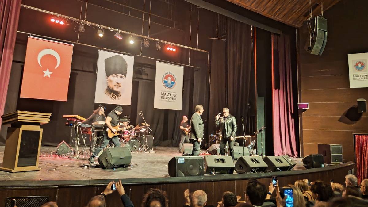 Barış Manço ve Cem Karaca şarkılarıyla anıldı