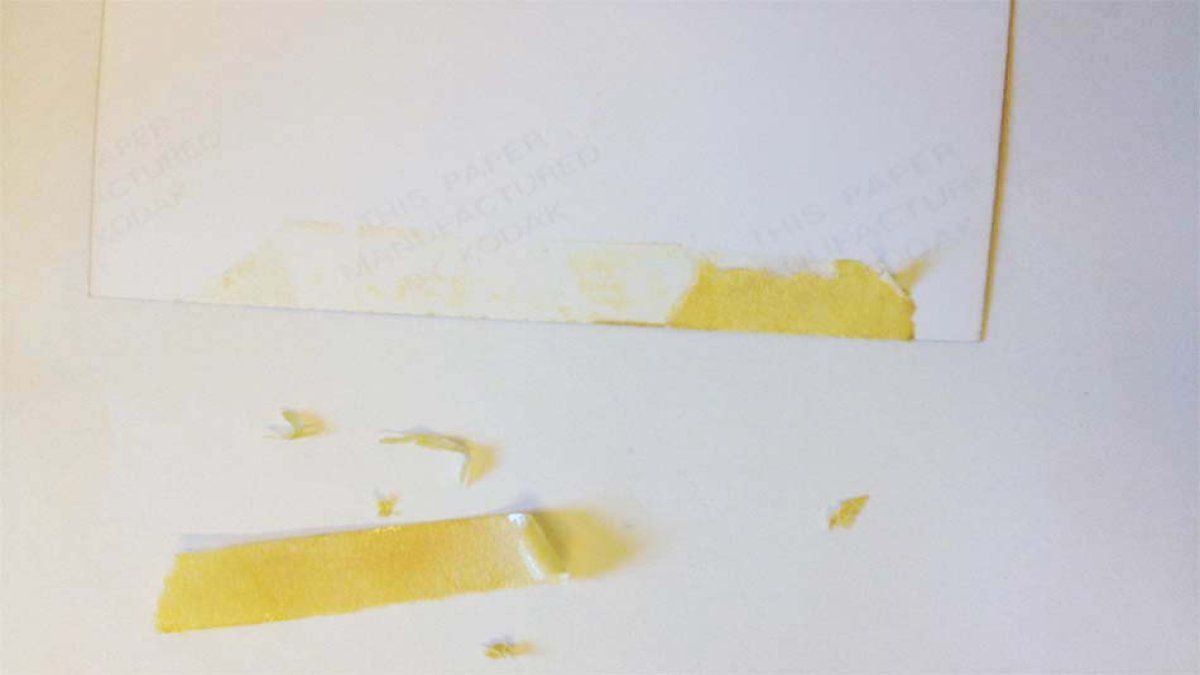 Bant lekelerinden kurtulmak işte bu kadar kolay! Evdeki malzemelerle bant izini çıkarma yöntemi