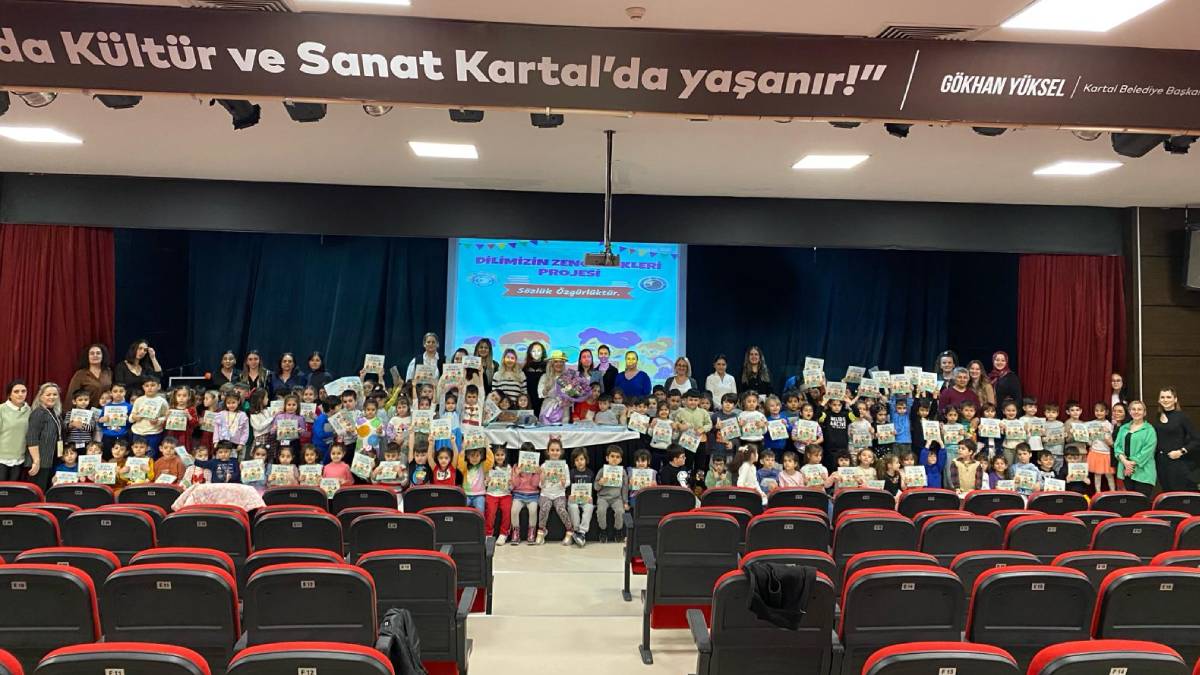 Kartallı Çocuklar ‘Sözlük Özgürlüktür’ dedi